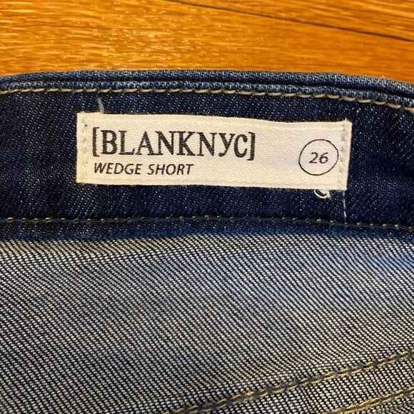 Blank NYC Dark Wash Distressed Denim Shorts 26 - Picture 7 of 8